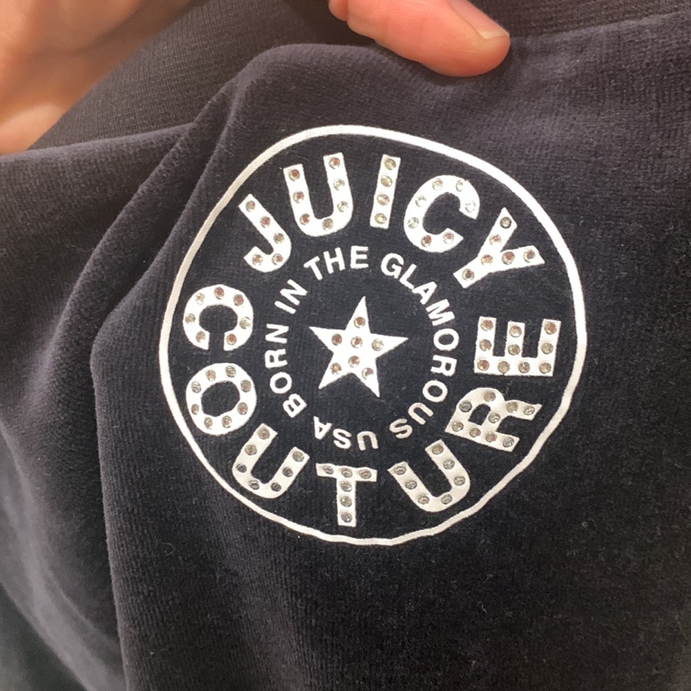 Juicy couture, black capris - Picture 5 of 5